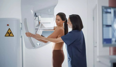 Αυτές οι εξετάσεις αποτελούν το ισχυρότερο όπλο κατά του καρκίνου – Οι συστάσεις των ειδικών