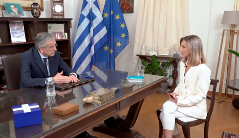 Επίθεση Σαμαρά σε Μητσοτάκη, Τσίπρα, Μπακογιάννη και... Μέρκελ - Θα ανακοινώσει προσεχώς αν πάει για κόμμα - Βίντεο