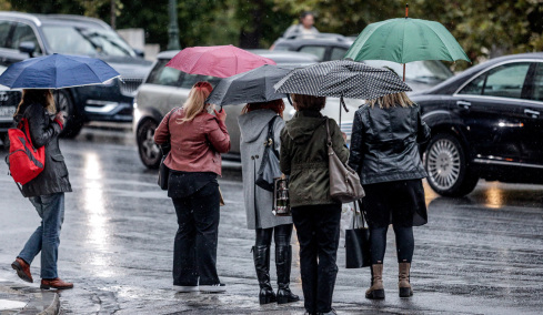 Live χάρτης για την κακοκαιρία, προειδοποίηση μετεωρολόγων για αδιάκοπες βροχές, χοντρό χαλάζι και πολλούς κεραυνούς