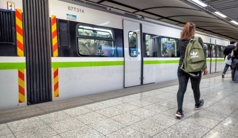 Εκτός λειτουργίας ο σταθμός του Συντάγματος στο Μετρό μετά από απόπειρα αυτοκτονίας