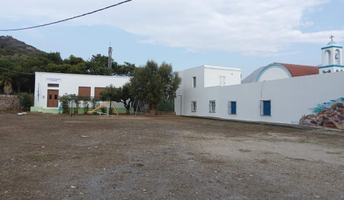 Νέος δάσκαλος για τους δύο μαθητές στην Τέλενδο: Όταν έμαθα ότι κλείνει το σχολείο, το είδα ως τεράστια ευκαιρία να πάω να το ανοίξω