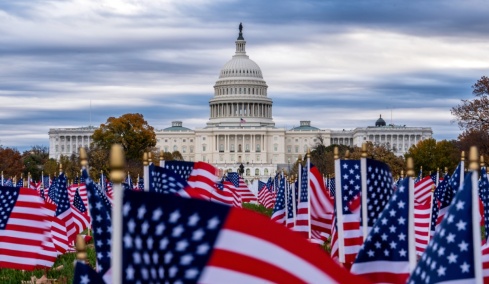 Η Βουλή των Αντιπροσώπων ενέκρινε τον τερματισμό του μακροβιότερου shutdown στην ιστορία των ΗΠΑ 