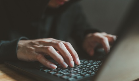 Europol: Συνελήφθη στην Ελλάδα ο βασικός ύποπτος δικτύου κυβερνοεπιθέσεων