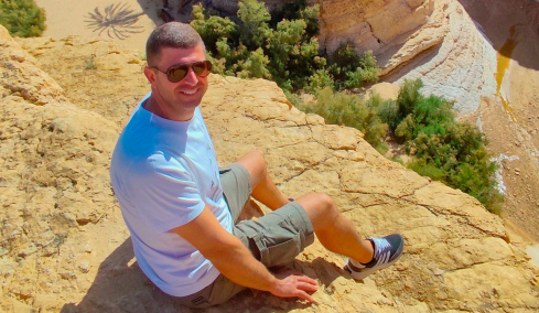 Θρήνος για τον χαμό του 40χρονου κρεοπώλη στο Κιλκίς: «Ξεκοκάλιζε κρέατα, τράβηξε το μαχαίρι δυνατά και έκοψε τη μηριαία αρτηρία»