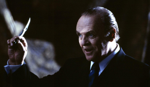 «Έπαιξα ενστικτωδώς τον Χάνιμπαλ, γιατί έχω τον διάβολο μέσα μου»: Ο Άντονι Χόπκινς, οι μεγάλοι ρόλοι, ο αλκοολισμός και η κόρη που δεν θέλει να τον βλέπει