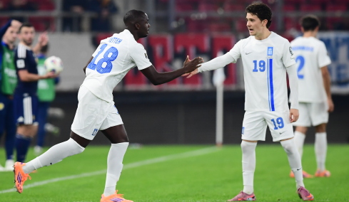 Ελλάδα - Σκωτία: Πρώτη εμφάνιση του Τεττέη  με την γαλανόλευκη - Βίντεο 