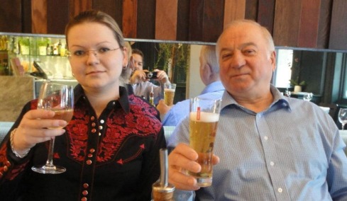 Ο εφιάλτης του νευροτοξικού Νοβιτσόκ: Ο Σεργκέι και η Γιούλια Σκριπάλ αποκαλύπτουν τις στιγμές τρόμου όταν δηλητηριάστηκαν