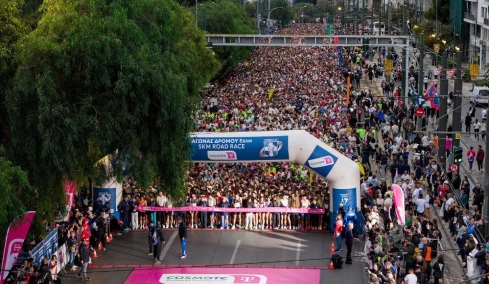 Η δύναμη πίσω από τις πιο συγκινητικές στιγμές του Μαραθωνίου της Αθήνας, του Αυθεντικού