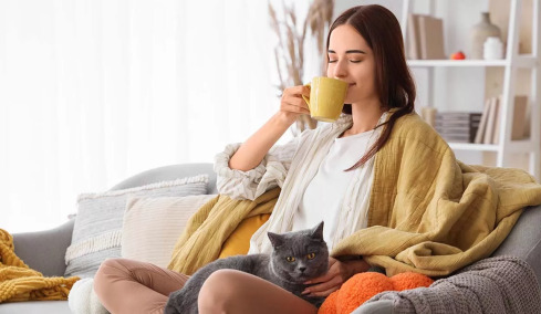 Φούσκωμα: Αυτό το αρωματικό τσάι είναι το καλύτερο χωνευτικό μετά από ένα πλούσιο γεύμα
