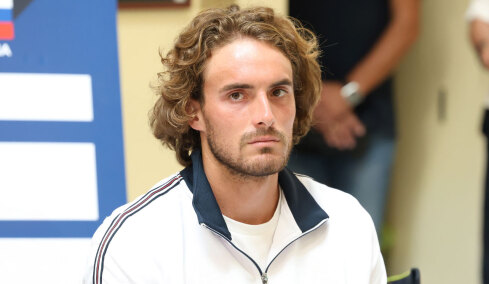 Οι κάμερες έπιασαν τον Τσιτσιπά να τρέχει με τη Lotus του με 210 χλμ. στην Αττική Οδό - Του πήγε ψηφιακά το πρόστιμο