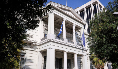 Απάντηση της Αθήνας στη Ζαχάροβα: Απειλές κατά κυρίαρχων κρατών αυτοδικαίως απορρίπτονται