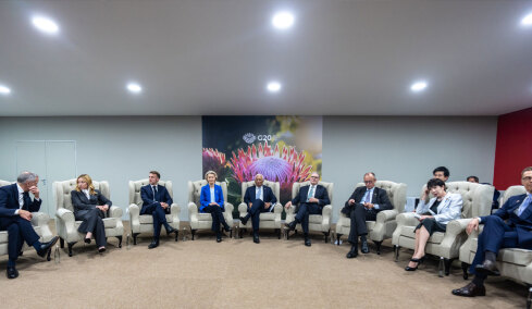 Προβληματισμός των Ευρωπαίων για το σχέδιο Τραμπ - Ενστάσεις για τις παραχωρήσεις εδαφών και το «κούρεμα» του ουκρανικού στρατού