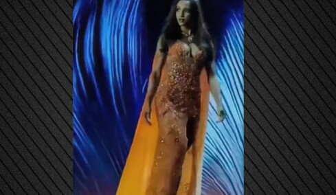 Στην εντατική παραμένει η Μις Τζαμάικα έπειτα από την πτώση της από σκηνή στον διαγωνισμό Μις Υφήλιος - Δείτε βίντεο