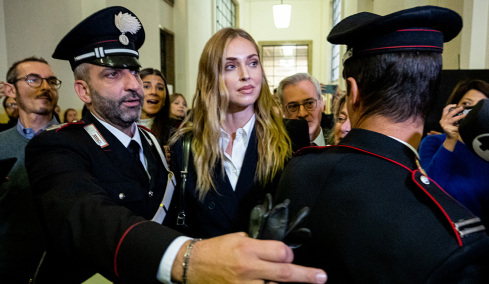 Η Εισαγγελία του Μιλάνου ζητάει τη φυλάκιση της Κιάρα Φεράνι για απάτη - Της καταλογίζουν ότι «μπέρδευε» εμπορικές καμπάνιες με φιλανθρωπία