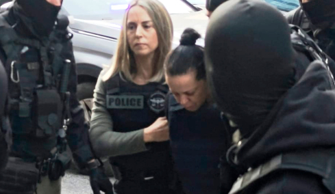 Απορώ πώς έφτασα σε αυτό το σημείο, μετανιώνω πικρά κάθε λεπτό, λέει τώρα η 46χρονη που σκότωσε την πεθερά της στη Σαλαμίνα