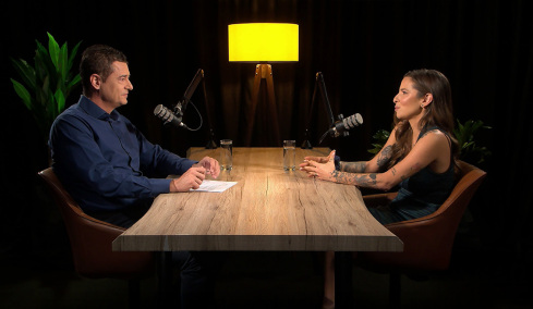 Η Εριέττα Κούρκουλου Λάτση μιλάει για όλα: Οι κοινωνικές δράσεις, η μητρότητα, το βαρύ οικογενειακό όνομα και η πολιτική