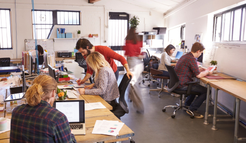 Πολυετές Πρόγραμμα 2026-2029: 148.500 νέες προσλήψεις στο Δημόσιο - Τι προβλέπει για μισθούς, συντάξεις και τιμές ως το 2029