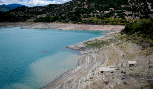 Οι τελευταίες βροχοπτώσεις ενίσχυσαν με περίπου 15 εκατ. κυβικά τα αποθέματα νερού, λέει η ΕΥΔΑΠ