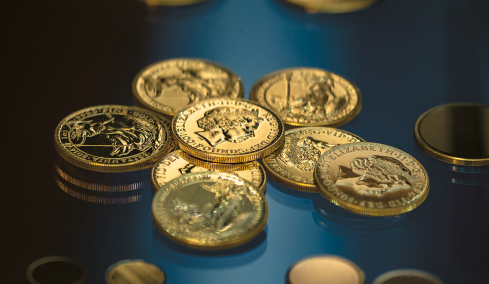 Οι Έλληνες κρατάμε χρυσές λίρες αξίας 5 δισ. ευρώ - Τα μυστικά της αγοράς και της πώλησης, γιατί έκανε ράλι 45% φέτος