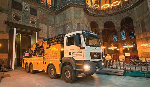 Αγιά Σοφιά: Στο έλεος... κολλητών εργολάβων, οι περιπέτειες του μνημείου της Ορθοδοξίας στα χέρια του Ερντογάν    