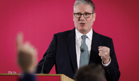 Στάρμερ: Κάθε απόφαση για το μέλλον της Γροιλανδίας ανήκει αποκλειστικά στον λαό της και στη Δανία