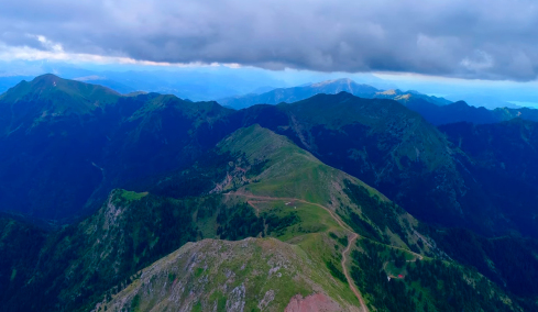 Ποιο είναι το πιο ορεινό χωριό της Ελλάδας - Δείτε εντυπωσιακό βίντεο από drone