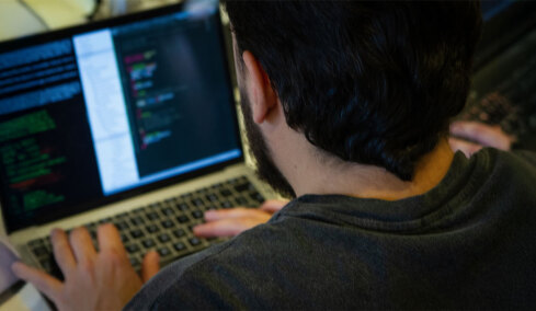 Ούτε η Κίνα ούτε οι ΗΠΑ: Η χώρα που κυριαρχεί στον τεχνολογικό κόσμο