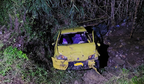 Αλκοόλ είχε καταναλώσει η 48χρονη οδηγός του αυτοκινήτου που έπεσε σε ρέμα στην Κέρκυρα