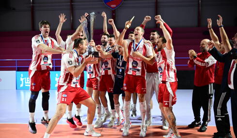 ΠΑΟΚ - Ολυμπιακός 1-3: Ερυθρόλευκη κυριαρχία στον τελικό και 8ος τίτλος Λιγκ Καπ για τους Πειραιώτες, βίντεο 