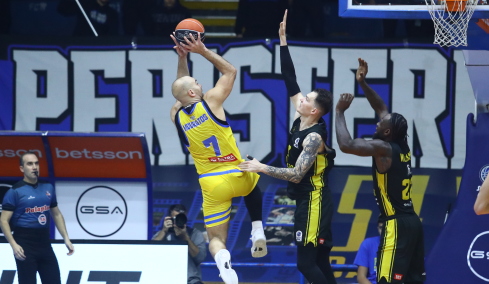 Άντεξε στην πίεση το Περιστέρι και κέρδισε 80-78 το Μαρούσι