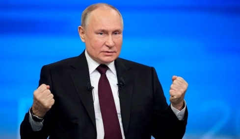 Πούτιν: Οι «υστερικοί Ευρωπαίοι» λένε ψέματα και ανοησίες ότι η Ρωσία προετοιμάζεται να επιτεθεί στην Ευρώπη