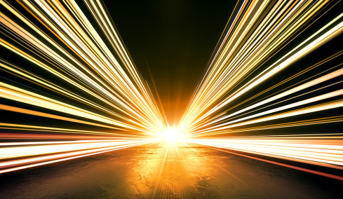 YouTuber καταγράφει την ταχύτητα του φωτός σε ένα απίστευτα σπάνιο βίντεο