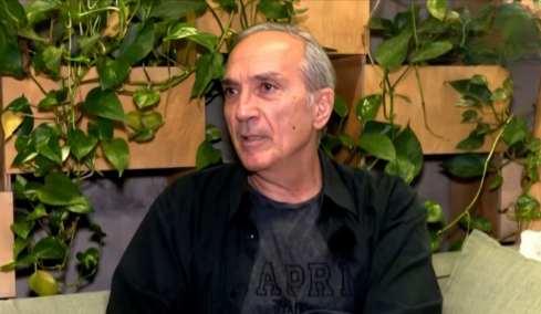 Γιάννης Νταλιάνης: Δεν μπορώ να απαγορεύσω στην κόρη μου να χρησιμοποιήσει το επίθετό μου, εκτός αν το αλλάξει σε Λαμπροπούλου
