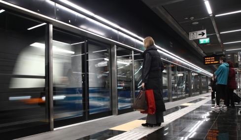 Θεσσαλονίκη: Λειτουργεί για πρώτη φορά με 24ωρο ωράριο αύριο το μετρό