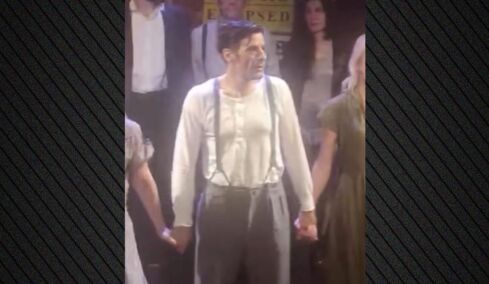 Ο Γιώργος Σεϊταρίδης επέστρεψε στο θέατρο μετά από 12 χρόνια - Δείτε βίντεο
