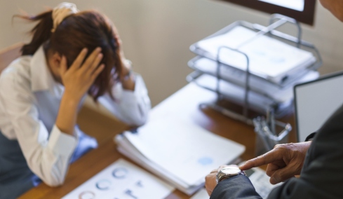 Ισπανία: Απολύθηκε εργαζόμενη γιατί πήγαινε 40 λεπτά νωρίτερα στη δουλειά!