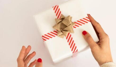 Gift Greek: Η μαγεία των γιορτών μέσα από ελληνικά brands
