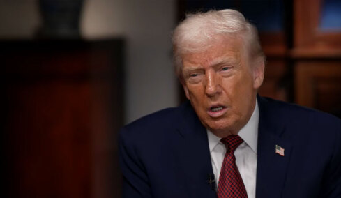 Τραμπ στο Politico: Η Ευρώπη είναι μια αποσυντιθέμενη ήπειρος με αδύναμους ηγέτες, η Ουκρανία πρέπει να πάει σε εκλογές