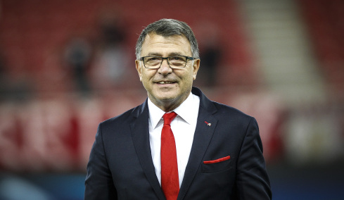 Επέστρεψε στους πάγκους ο Τάκης Λεμονής: Υπέγραψε στη Ραντνίτσκι Νις της Σερβίας 