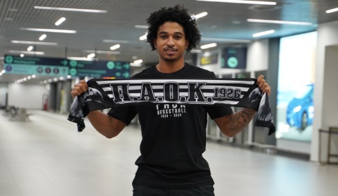 Έφτασε στη Θεσσαλονίκη ο Μπριν Ταϊρί για λογαριασμό του ΠΑΟΚ