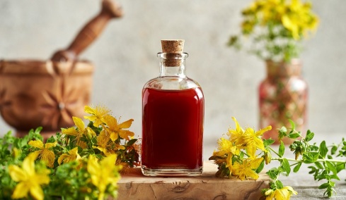 Σπαθόλαδο: Το παραδοσιακό θεραπευτικό έλαιο στην Άυλη Πολιτιστική Κληρονομιά της UNESCO