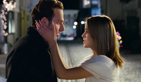 Τα ζώδια που ίσως βρουν τον έρωτα αυτά τα Χριστούγεννα