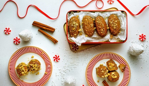 Μελομακάρονα σε 2 εκδοχές: Το κλασικό και το γεμιστό