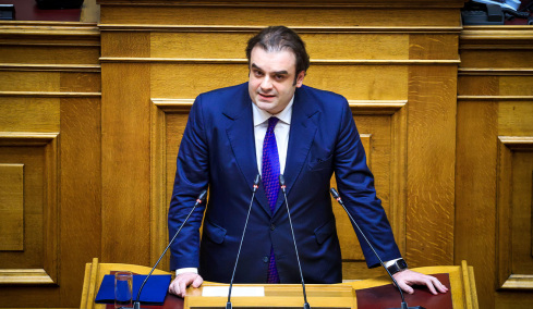 Η εκλογή είναι πρωτίστως νίκη της Πατρίδας που γνώρισε δυσκολίες και προκλήσεις, είπε από το βήμα της Βουλής ο Κυριάκος Πιερρακάκης