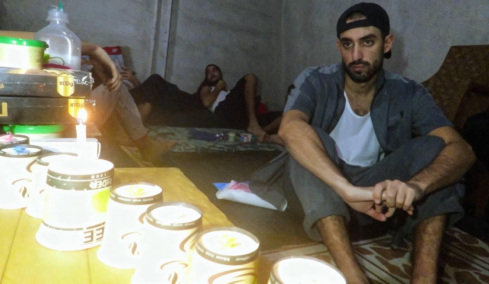 Συγκλονιστικές εικόνες από τα τούνελ της Χαμάς: Ισραηλινοί όμηροι γιορτάζουν τo Xάνουκα λίγο πριν εκτελεστούν, δείτε βίντεο