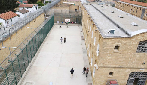 Σάλος στην Κύπρο: Αυτοκτόνησε 23χρονος κατάδικος, τον χρησιμοποιούσαν ως σκλάβο οι «βαρόνοι» της φυλακής