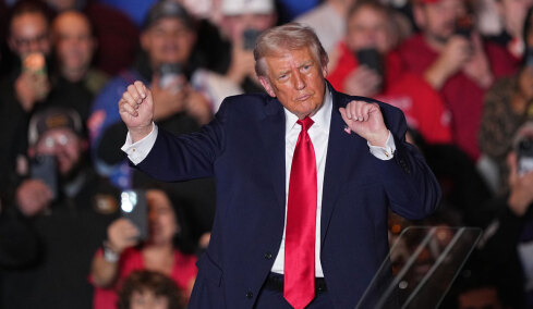 Η νέα Δύση του Τραμπ: Ρίχνει στη β' κατηγορία την Ευρώπη, αλλά «φλερτάρει» με Ιταλία, Πολωνία, Αυστρία και Ουγγαρία