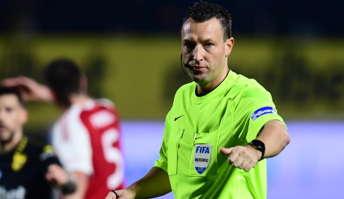 Παράπονα του Ολυμπιακού για Λανουά και Γιαμπλόνσκι: Ο διαιτητής έκανε ότι μπορούσε για να μην κερδίσουμε, δεν θα μας σταματήσουν 