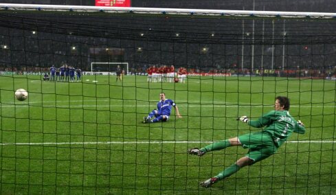 Συγκλονίζει ο Τέρι: «Μετά το χαμένο πέναλτι στη Μόσχα σκέφτηκα να πηδήξω από τον 25ο όροφο»
