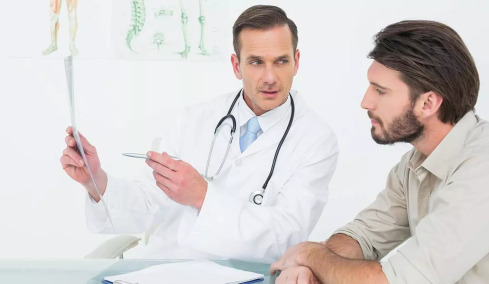 Οι νέες θεραπείες αλλάζουν την Ιατρική – Πώς προσαρμόζονται τα ασφαλιστήρια υγείας
